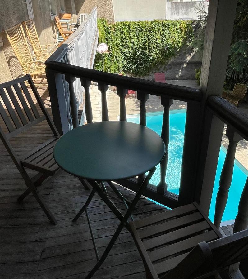 La Maison aux murs anciens et ses chambres Tarbes Extérieur photo
