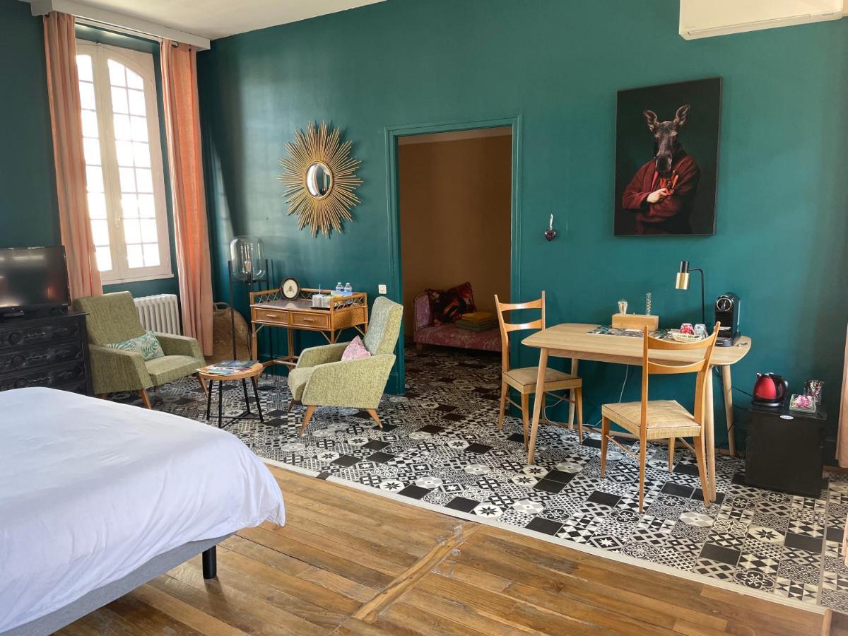 La Maison aux murs anciens et ses chambres Tarbes Extérieur photo
